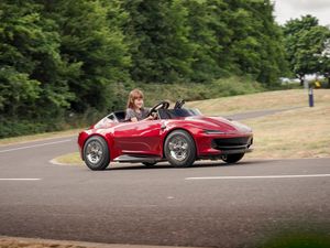 Supporting image for story: Firefly Sport junior car aims to get youngsters into vehicles from an early age