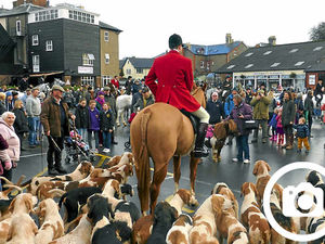 Supporting image for story: Crowds flock to show support for Shropshire and Mid Wales hunts