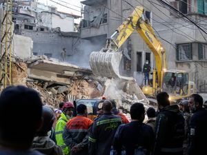 Supporting image for story: What both sides are saying about ceasefire deal between Israel and Hezbollah