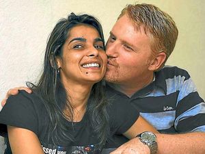 Supporting image for story: Wife's joy as judge overturns visa ban