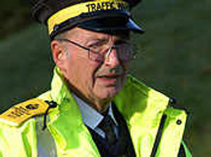 Supporting image for story: Traffic wardens set for streets