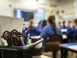 Supporting image for story: Government should ban phones in schools to alleviate pressures – union leader