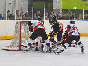 Supporting image for story: Telford Tigers extend unbeaten home record against Phantoms
