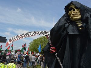 Supporting image for story: Pro-Palestine protesters demonstrate against supply of F-35 parts to Israel