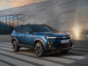 Supporting image for story: Dacia’s new Bigster arrives as firm’s latest mid-size SUV