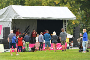 Music entertainment at Shrewsbury Food Festival, The Quarry