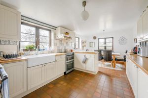 A generous kitchen/diner. Photo: Barbers/Zoopla