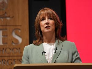 Supporting image for story: Rachel Reeves sets out plan for UK to align with more rules set in Brussels