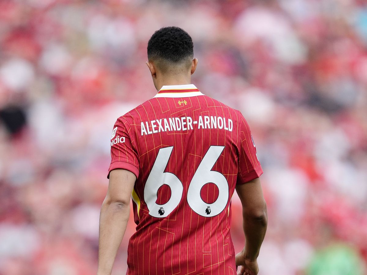 Jamie Carragher criticises Liverpool fans for booing Trent Alexander-Arnold