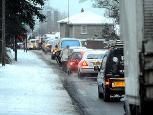 Supporting image for story: Misery for motorists as big freeze sets in