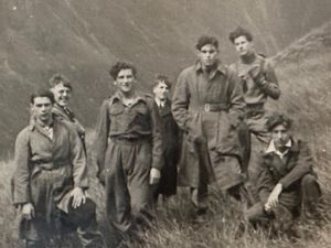 Supporting image for story: SAS veteran, councillor and governor Terry Brearley has passed away at the age of 91