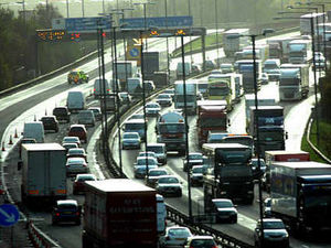 Supporting image for story: Bid to fit M6 junction with 'intelligent' lights