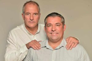 Wolves heroes Steve Bull (left) and Andy Thompson recreate their pose from the day they signed for Wolves.
