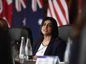 Supporting image for story: UK could suspend visas in drive to secure migrant returns deals – Mahmood