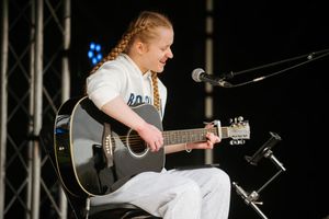 Rock & Box Charity event at Market Drayton Community Amateur Sports Club raising money for Hope House. In Picture: Elle Bools - Vocals/Music.