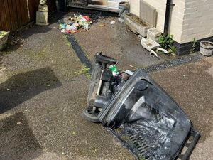 Supporting image for story: Firefighters prevent wheelie bin blaze from spreading to house