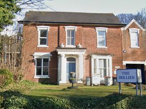 Supporting image for story: Walsall offices to be converted back into children's care home after 38 years