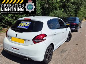 Supporting image for story: Cloned vehicle halted with 'tactics' over on M6 with 'unrestrained' children in backseat