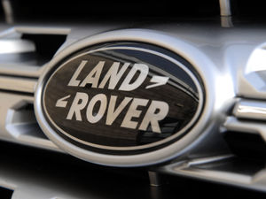 Supporting image for story: Warning as four Land Rovers stolen in one night in Stourbridge