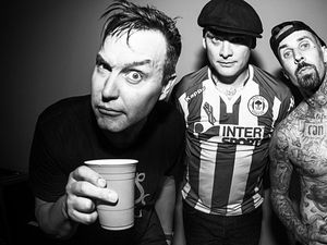 Supporting image for story: Blink 182 eyeing up success with new album