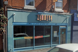 Zindiya, Moseley