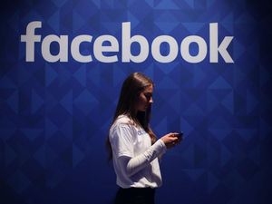 Supporting image for story: Facebook to roll out coronavirus symptom-tracking survey to UK