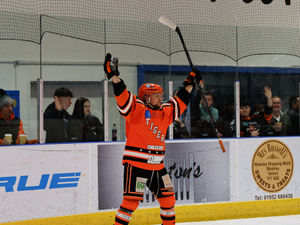 Supporting image for story: Telford Tigers overpower rivals to secure second straight home win