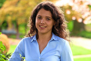 Laura Ellis