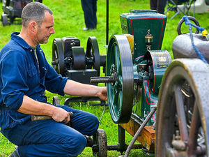 Supporting image for story: Watch: Thousands enjoy vintage machinery at annual rally