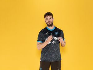 Supporting image for story: Sam Claflin describes playing Soccer Aid at Old Trafford as ‘bucket list’ dream