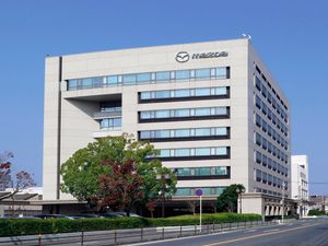 Supporting image for story: Japanese car makers committed to producing internal-combustion engines