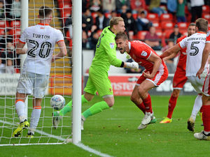Supporting image for story: Walsall 1 Blackpool 1 - Report and pictures