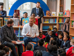 Supporting image for story: Young poets urged to say what sport means by Sir Chris Hoy