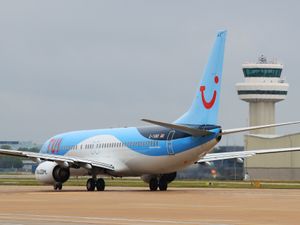 Supporting image for story: Thousands jet off on holiday as foreign leisure travel ban lifted