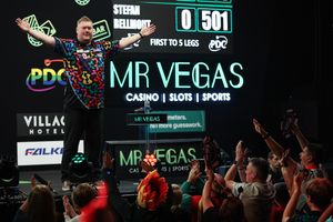 Ricky Evans is through to the last 16 of the Mr Vegas Grand Slam of Darts (Picture: Kieran Cleeves/PDC)
