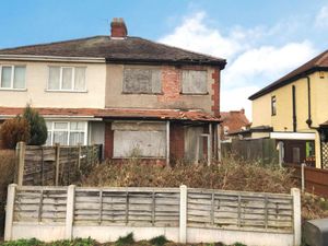 Supporting image for story: Boarded-up Telford home on the market for just £10,000 - but it's definitely not liveable