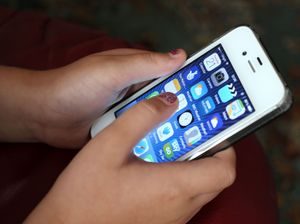 Supporting image for story: Government urged to disrupt ‘addictive grip’ of smartphones on children’s lives