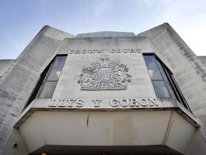 Supporting image for story: Convicted murderer on trial accused of torturing and killing neighbour