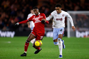 Middlesbrough's Isaiah Jones and Aston Villa's Jacob Ramsey