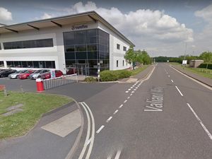 Supporting image for story: Firefighters tackle blaze at industrial unit near Wolverhampton 