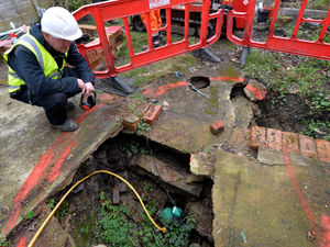 Supporting image for story: Experts return to sinkhole site outside Walsall homes