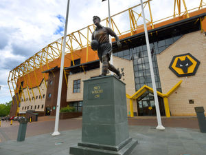 Supporting image for story: Wolves in talks over Brazilian international striker