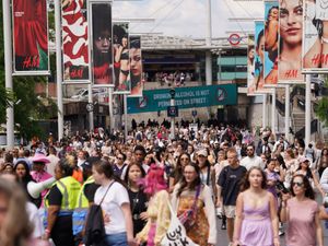 Supporting image for story: Met Police introduces patrols to protect women and girls at concerts