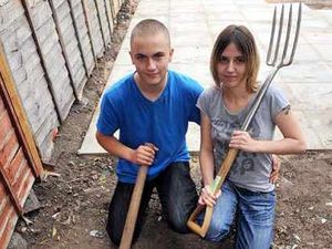 Supporting image for story: Brierley Hill homes evacuated in grenade find