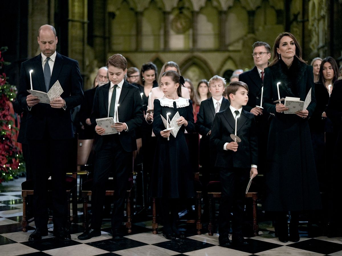 William and Kate join celebrities for Together at Christmas carol service William and Kate join celebrities for Together at Christmas carol service