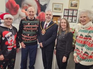 Supporting image for story: Mayor praises lifeline Wolverhampton heart charity during visit