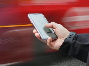 Supporting image for story: Apple and Google contact-tracing software released