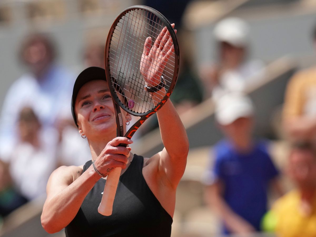 Elina Svitolina saves three match points before knocking out Jasmine Paolini