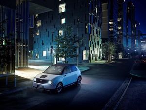 Supporting image for story: Electric car revolution not confined to cities, says Honda UK
