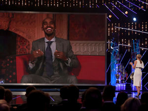 Supporting image for story: Farah beats Joshua in BBC Sports Personality Award shock
